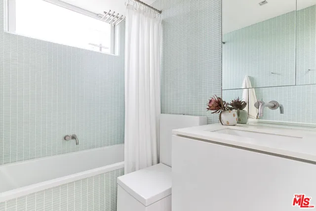 $18,500 | 1201 Cabrillo Avenue, Venice, CA 90291