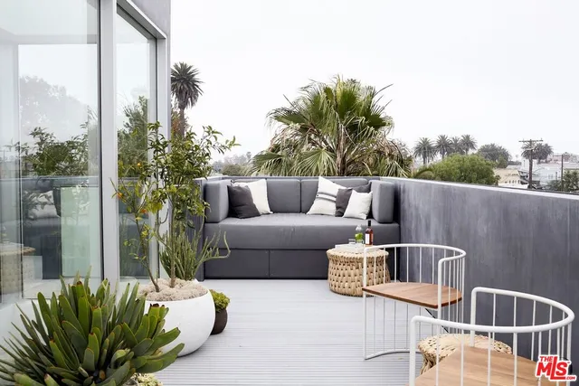 $18,500 | 1201 Cabrillo Avenue, Venice, CA 90291