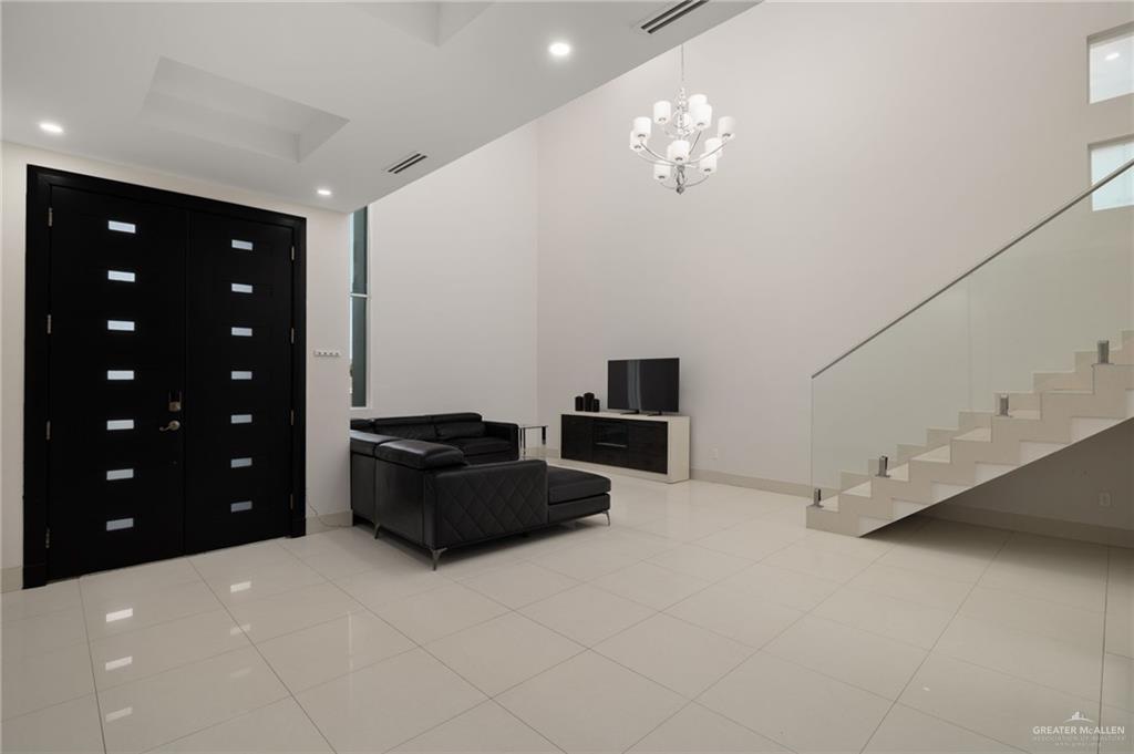 801 East Azucar Avenue Pharr, TX 78577 - Photo 2 of 19