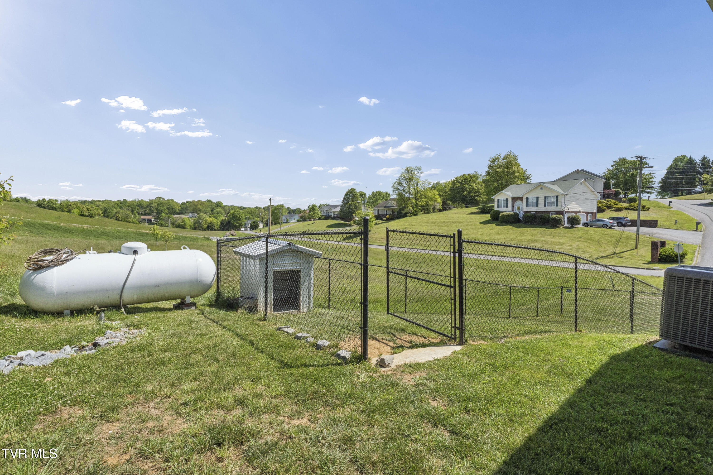 143 Stage Road Jonesborough, TN 37659 - Photo 9 of 48 Dog Fence
