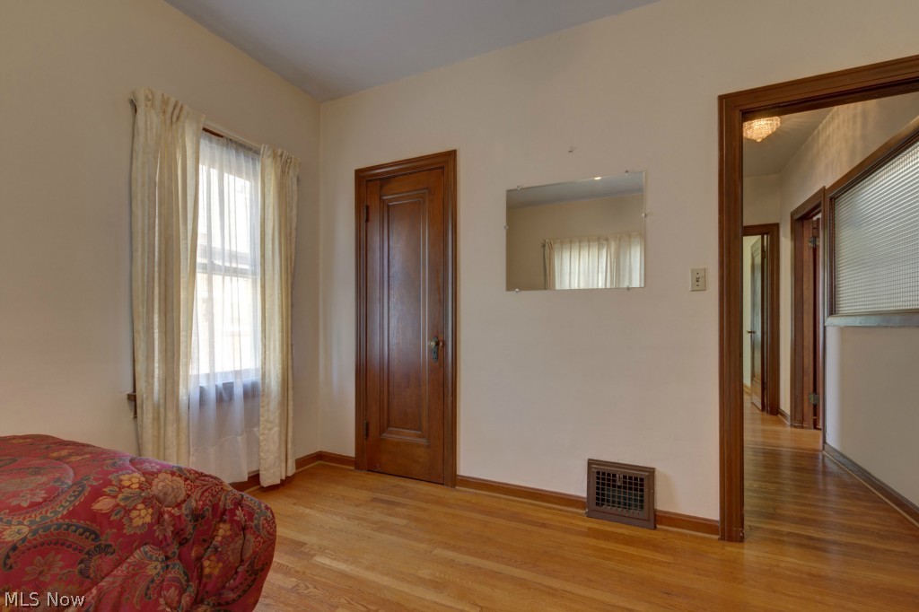 18102 Neff Road Cleveland, OH 44119 - Photo 7 of 25 Two first floor bedrooms!