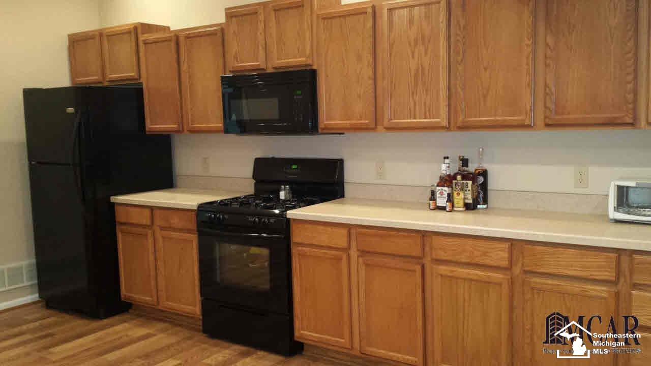 1413 Samaria Road Temperance, MI 48182 - Photo 9 of 19 Kitchen