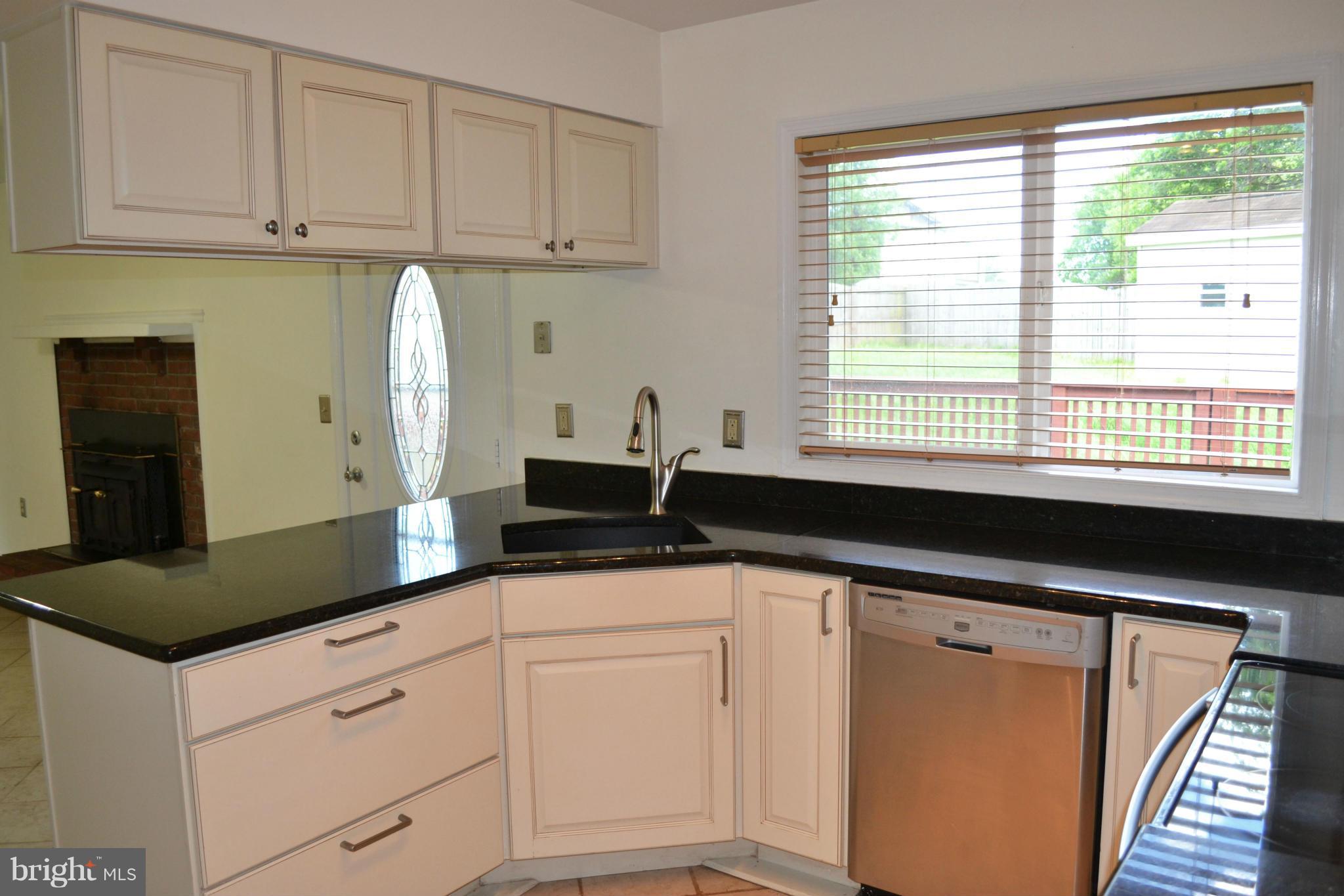 13737 Inlet Road Culpeper, VA 22701 - Photo 7 of 23 Updated Kitchen