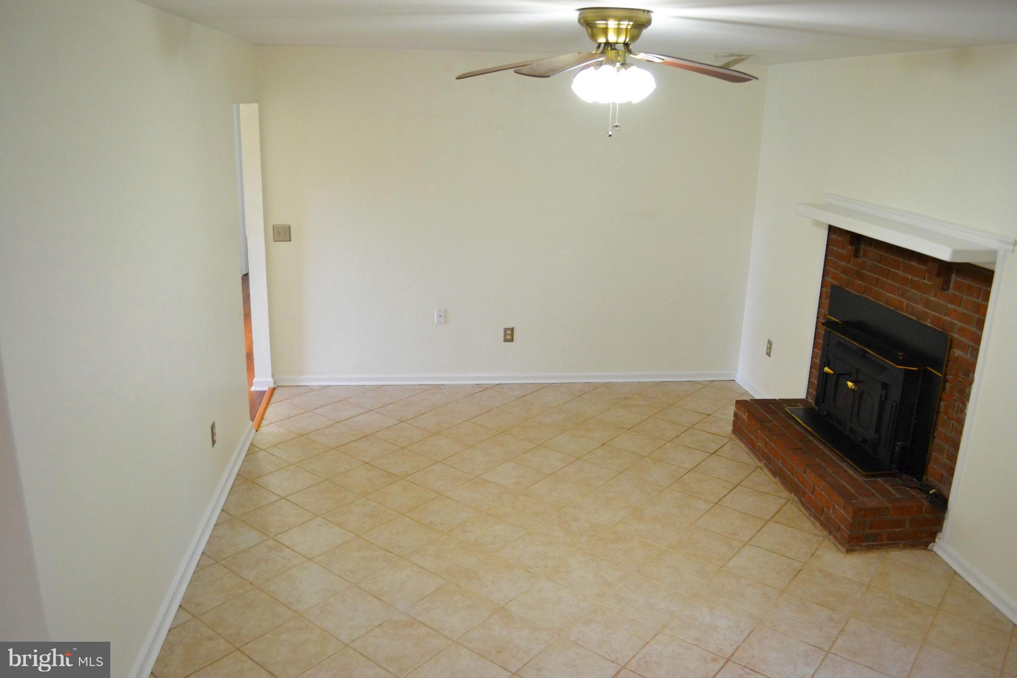 13737 Inlet Road Culpeper, VA 22701 - Photo 8 of 23 Family Room