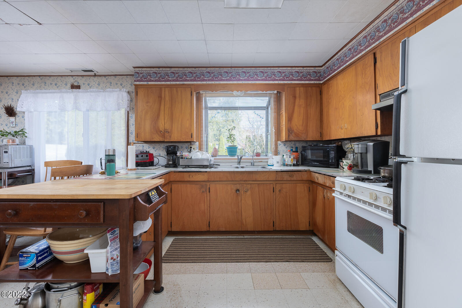 477 Southwest Ferry Avenue Siletz, OR 97380 - Photo 19 of 30 477SWFerry-A-08
