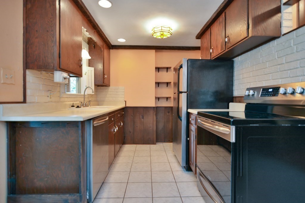 10 Marr Road Saugus, MA 01906 - Photo 15 of 42 Gallery Image 15