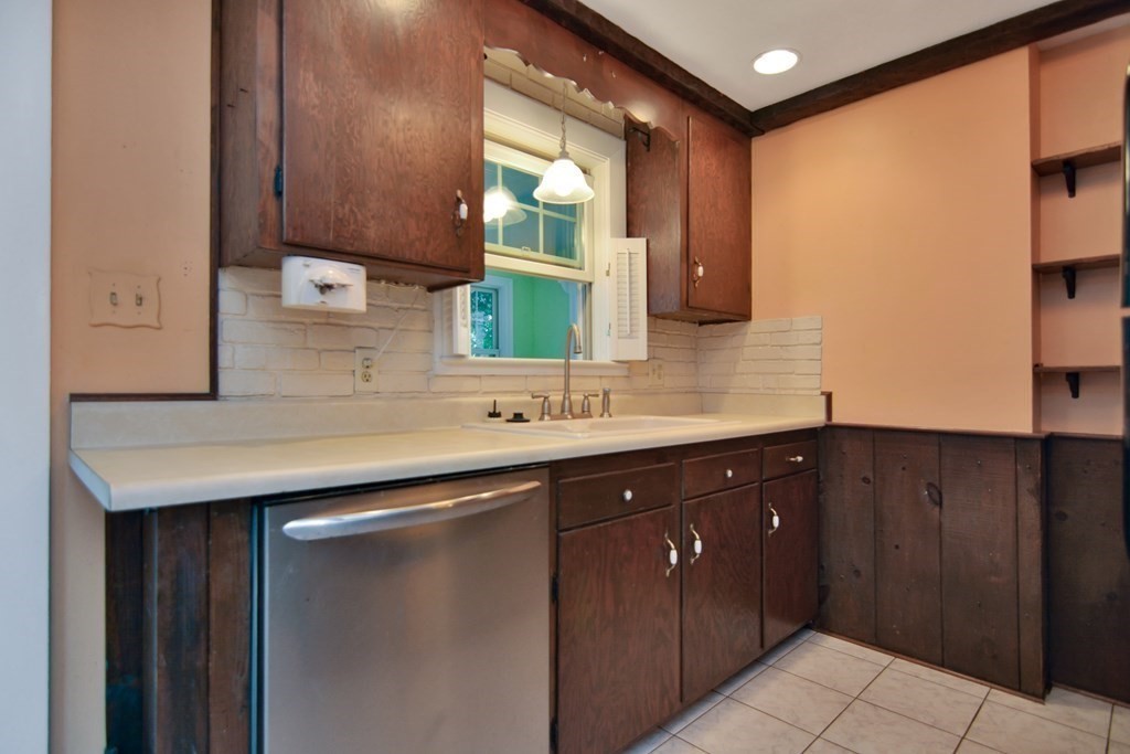 10 Marr Road Saugus, MA 01906 - Photo 16 of 42 Gallery Image 16
