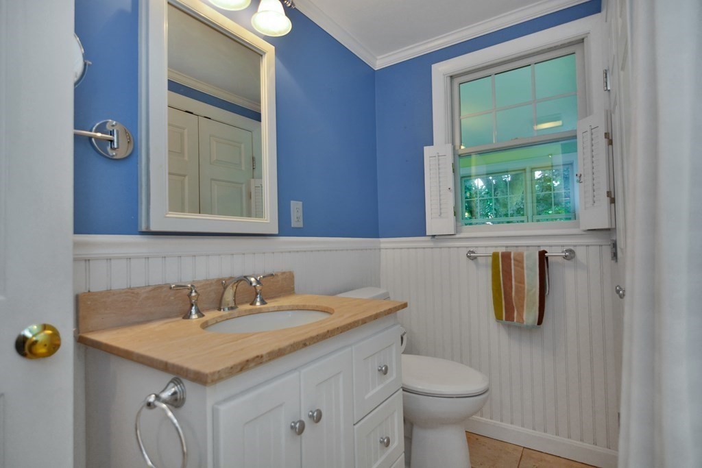 10 Marr Road Saugus, MA 01906 - Photo 19 of 42 Gallery Image 19