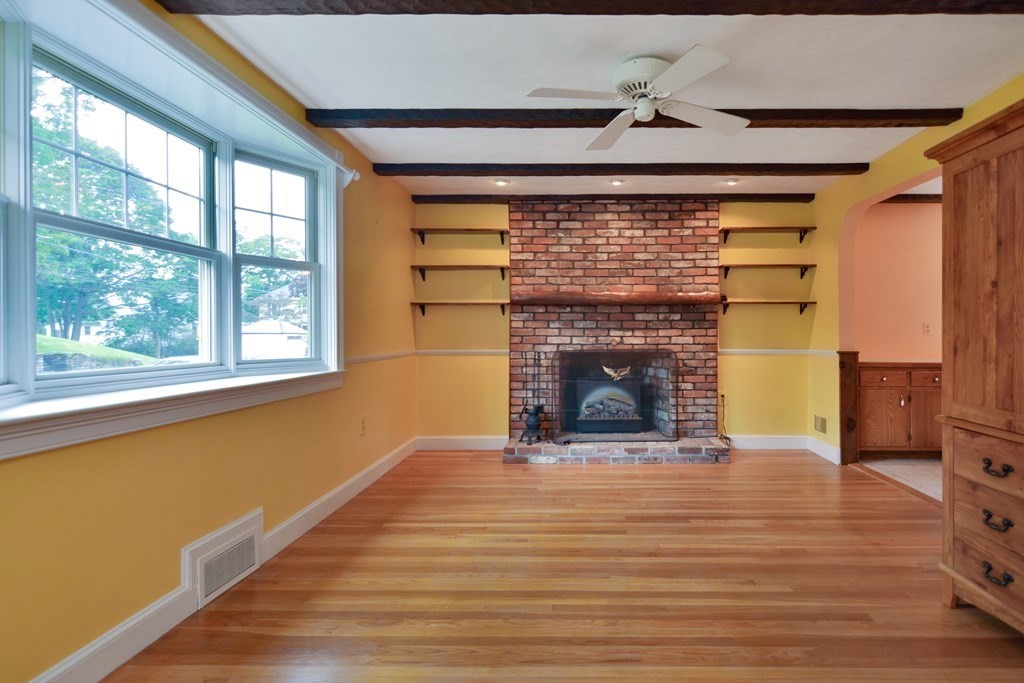 10 Marr Road Saugus, MA 01906 - Photo 8 of 42 Gallery Image 8