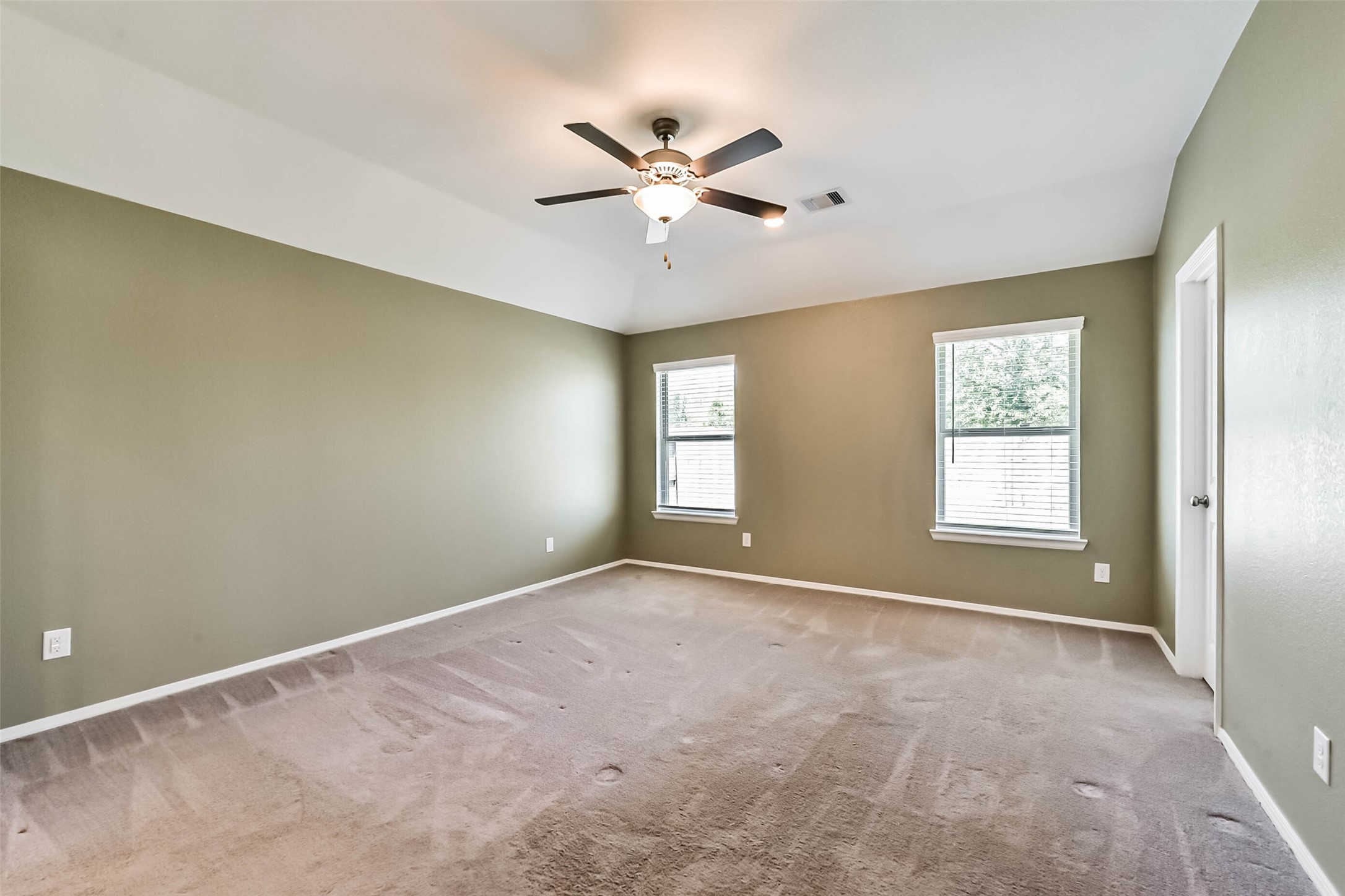 9422 Vicksburg Road Baytown, TX 77521 - Photo 15 of 33 Gallery Image 15
