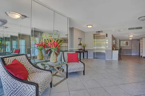 a picture of a bench in the window