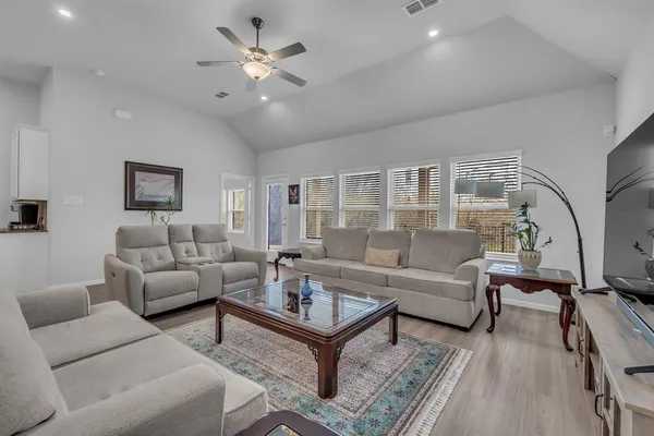 $3,600 | 1209 Putnam Street, Mansfield, TX 76063