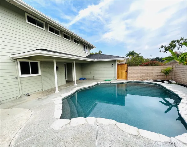 $6,750 | 239 Via Socorro, San Clemente, CA 92672