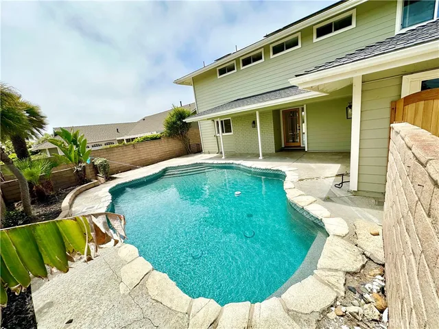 $6,750 | 239 Via Socorro, San Clemente, CA 92672