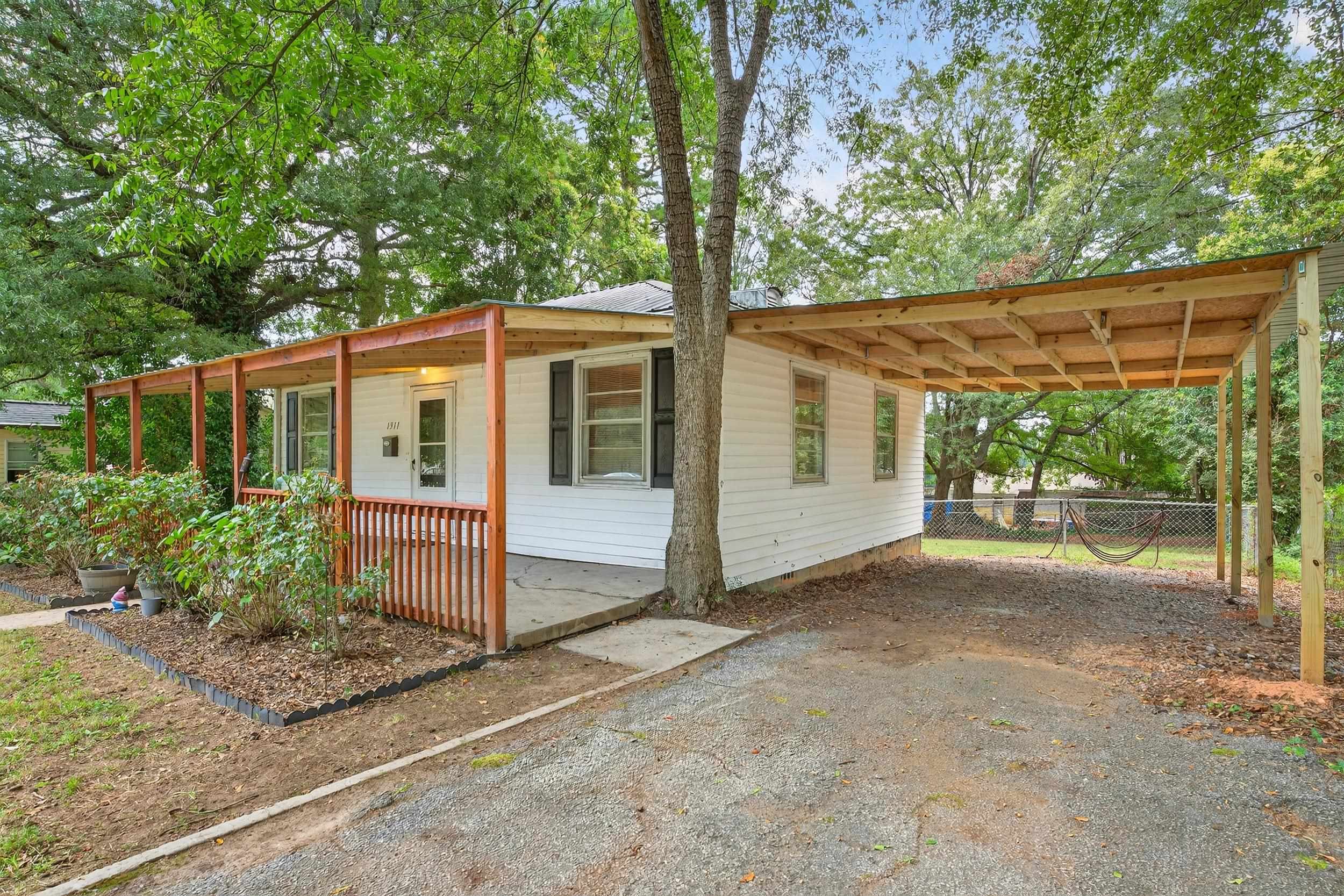 1311 South Johnson Street Gaffney, SC 29340 - Photo 3 of 25