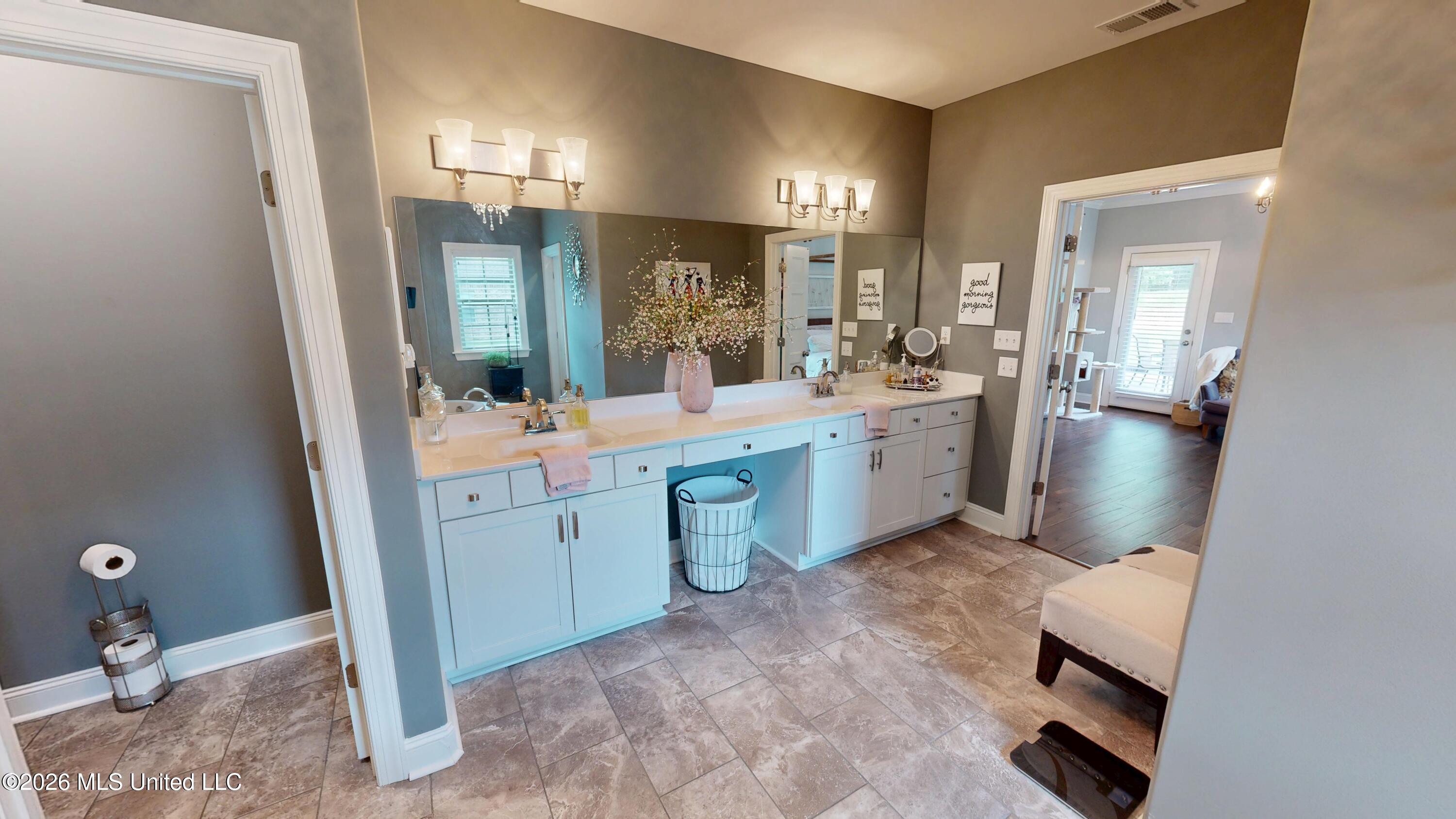 11250 Miller Road Olive Branch, MS 38654 - Photo 31 of 55 Primary Bathroom