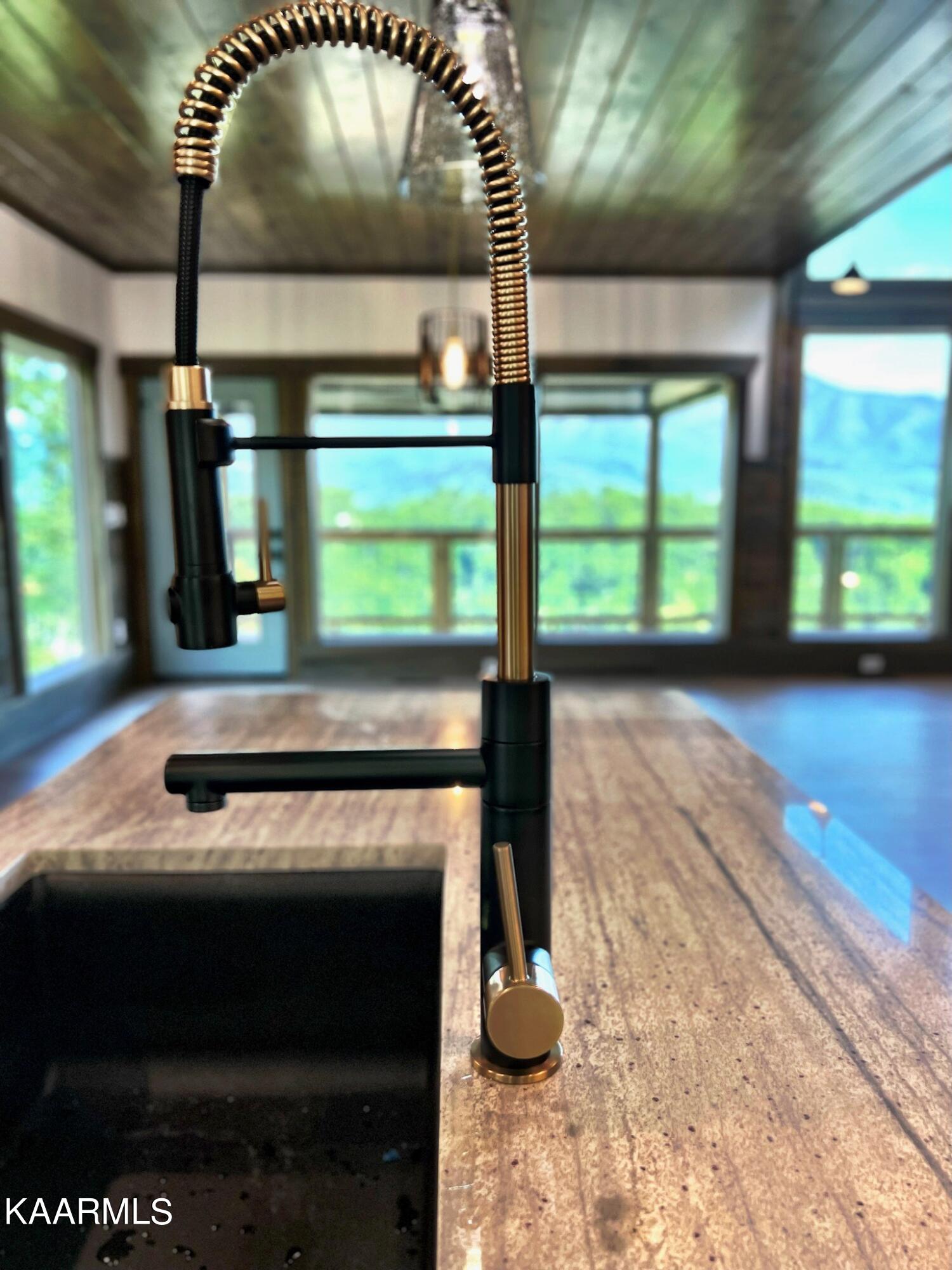 743 Cliff Branch Road Gatlinburg, TN 37738 - Photo 7 of 50 IMG_0933