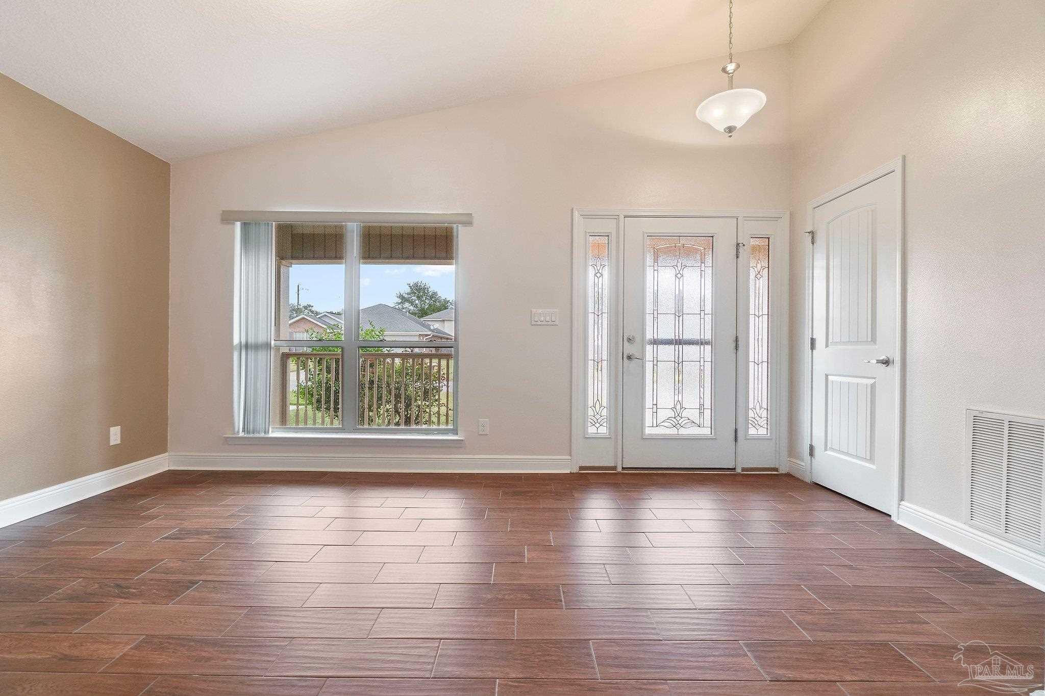 1293 Wetherby Road Pensacola, FL 32534 - Photo 5 of 30 Gallery Image 5