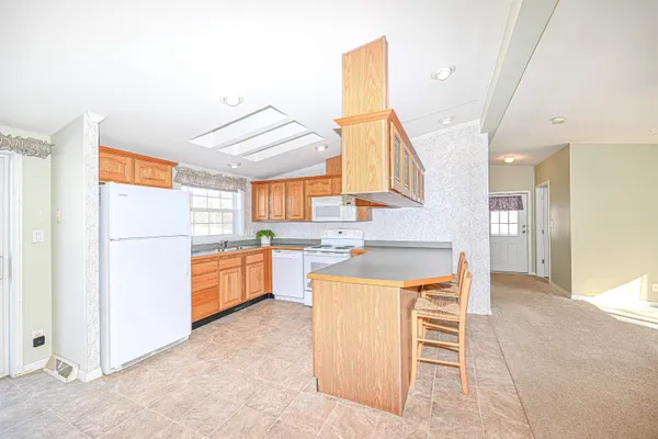 $325,000 | 66 Sunset Way, Manchester, NH 03104