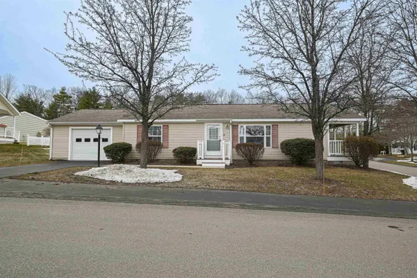 $325,000 | 66 Sunset Way, Manchester, NH 03104