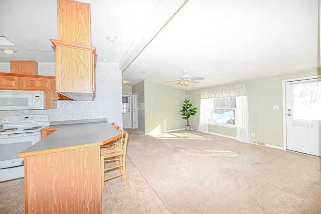 $325,000 | 66 Sunset Way, Manchester, NH 03104