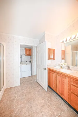 $325,000 | 66 Sunset Way, Manchester, NH 03104
