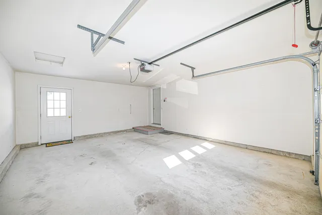 $325,000 | 66 Sunset Way, Manchester, NH 03104