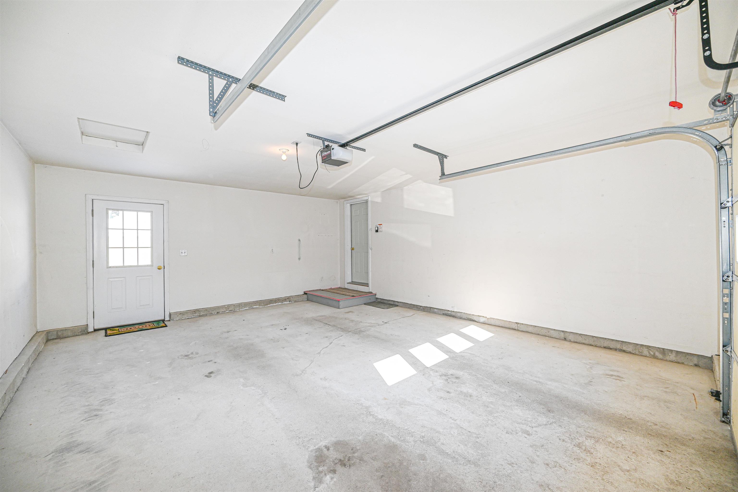 66 Sunset Way Manchester, NH 03104 - Photo 30 of 36