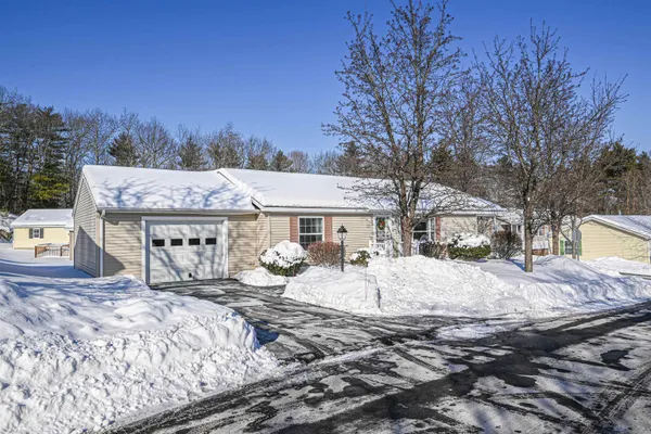 $325,000 | 66 Sunset Way, Manchester, NH 03104