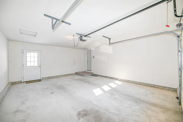 $325,000 | 66 Sunset Way, Manchester, NH 03104