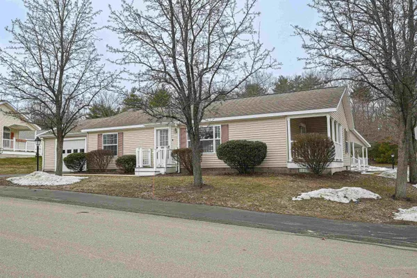 $325,000 | 66 Sunset Way, Manchester, NH 03104