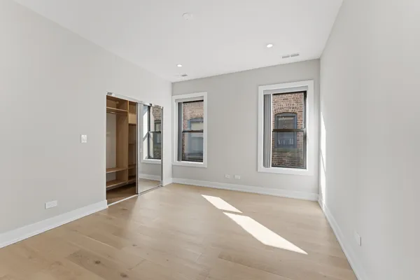 $5,000 | 7516 North Eastlake Terrace, Unit 1, Chicago, IL 60626