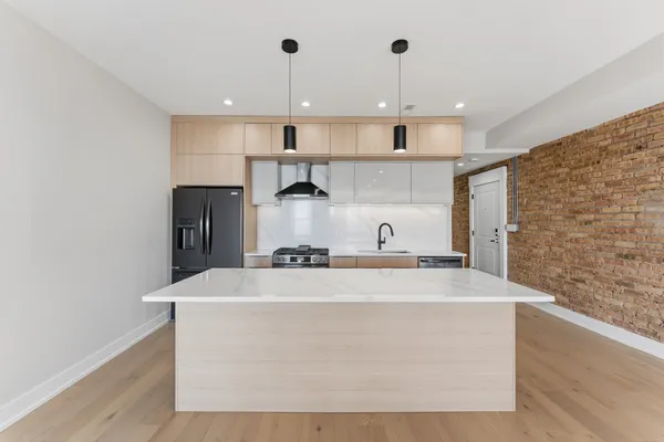 $5,000 | 7516 North Eastlake Terrace, Unit 1, Chicago, IL 60626