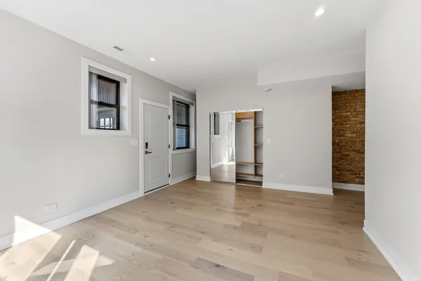 $5,000 | 7516 North Eastlake Terrace, Unit 1, Chicago, IL 60626