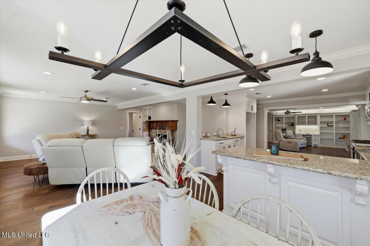 518 Walters Road Pelahatchie, MS 39145 - Photo 18 of 51 18-518 Walters Rd _ Home Tours MS