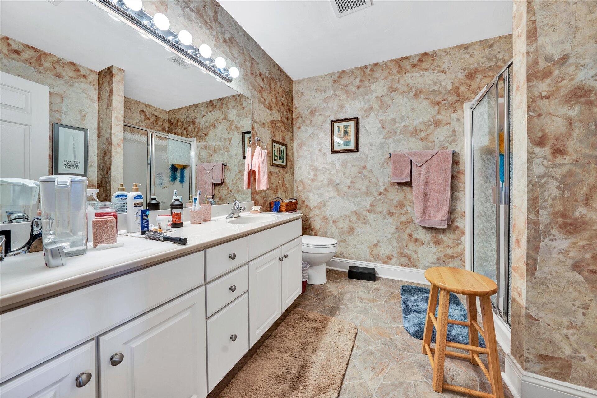 4444 Pheasant Ridge Road, Unit 106 Roanoke, VA 24014 - Photo 23 of 26 23-DSC00049