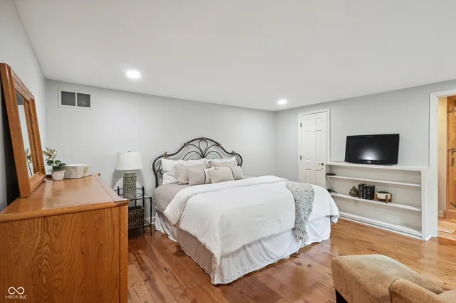 $899,000 | 118 White Horse Lane, Fishers, IN 46038