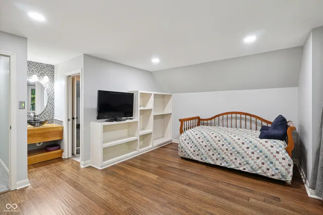 $899,000 | 118 White Horse Lane, Fishers, IN 46038