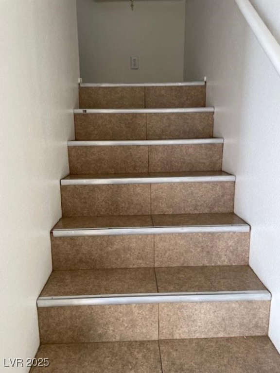 6427 Rusticated Stone Avenue, Unit 101 Henderson, NV 89011 - Photo 2 of 12