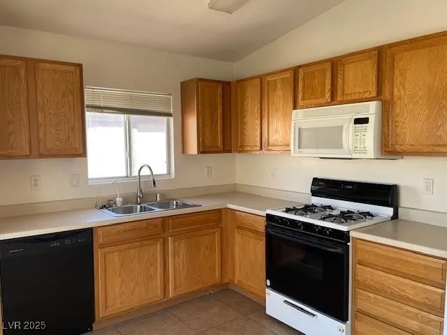 $1,350 | 6427 Rusticated Stone Avenue, Unit 101, Henderson, NV 89011