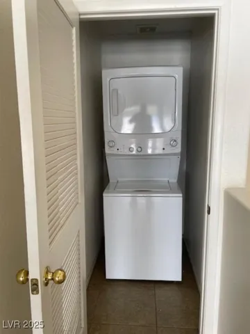 $1,350 | 6427 Rusticated Stone Avenue, Unit 101, Henderson, NV 89011