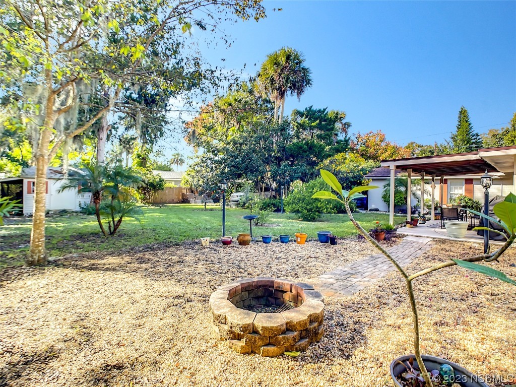 418 North Riverside Drive Edgewater, FL 32132 - Photo 39 of 48 a view of a volley ball court