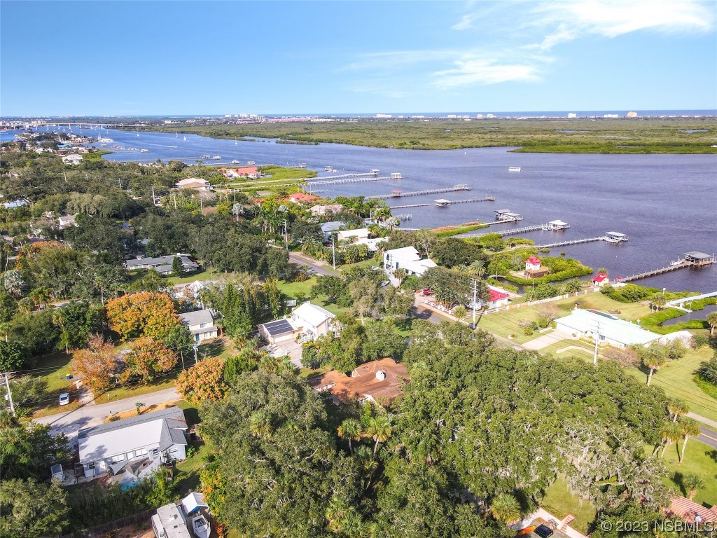 418 North Riverside Drive Edgewater, FL 32132 - Photo 4 of 48