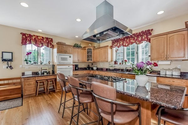 1 Stone Post Road Andover, MA 01810 - Photo 12 of 30 Gallery Image 12