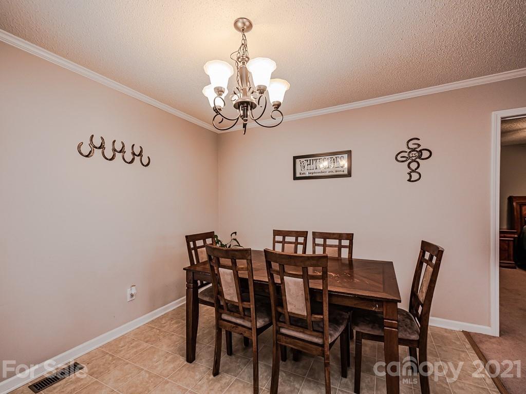 2448 Southbend Road Clover, SC 29710 - Photo 5 of 25 Gallery Image 5