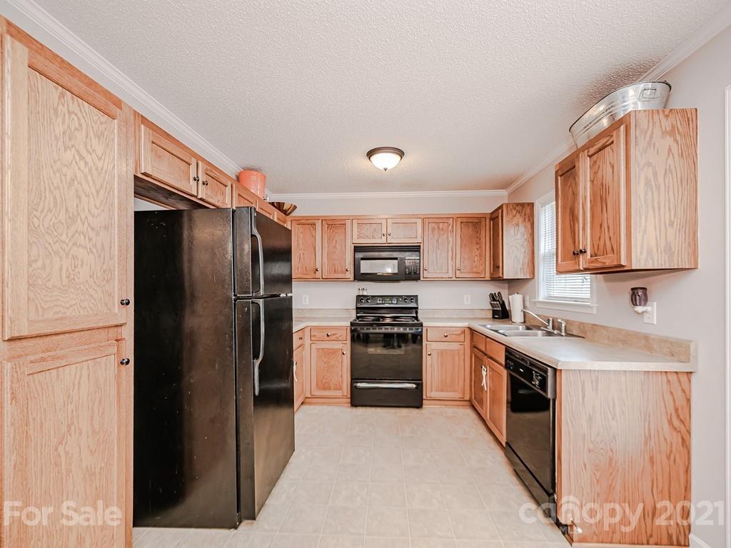2448 Southbend Road Clover, SC 29710 - Photo 7 of 25 Gallery Image 7