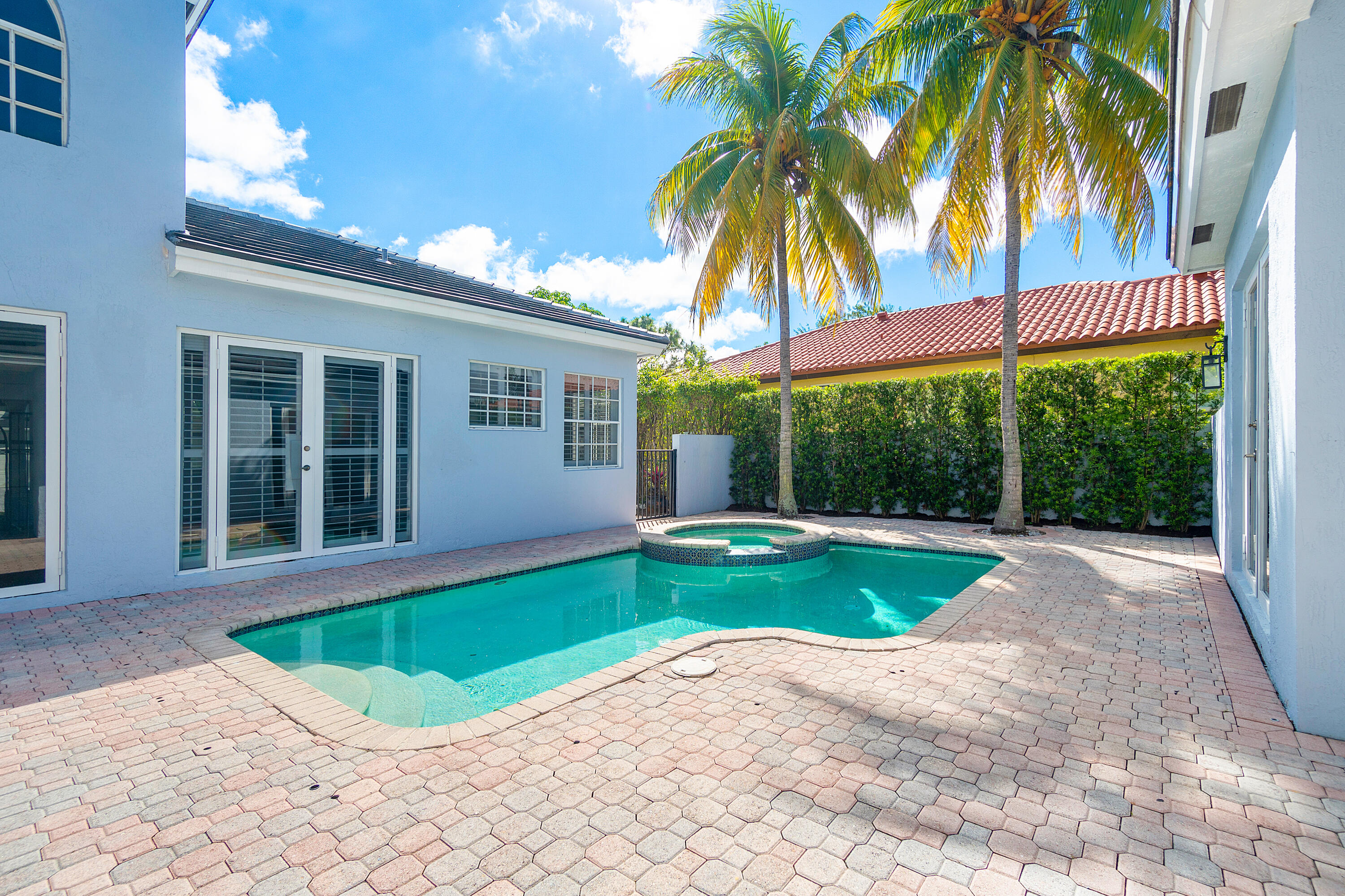 1710 Southwest 2nd Avenue Boca Raton, FL 33432 - Photo 26 of 28 Courtyard pool