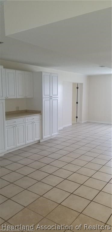 4203 Viscaya Street Sebring, FL 33872 - Photo 4 of 21 a view of an empty room and window