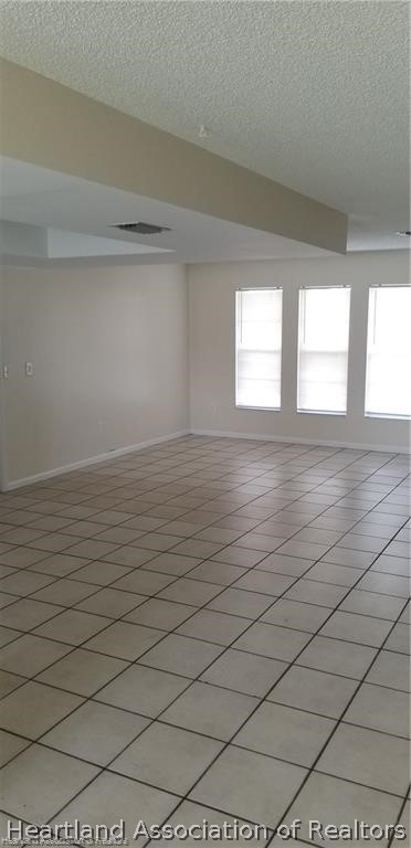 4203 Viscaya Street Sebring, FL 33872 - Photo 8 of 21 a view of an empty room and window