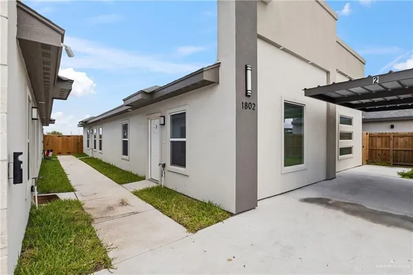 $1,350 | 1802 West Violet Drive, Unit 1, Pharr, TX 78577
